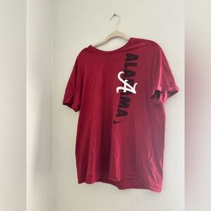 Vintage Nike Men's Red Alabama T-Shirt